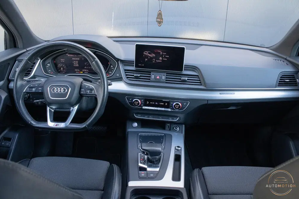 Audi Q5 50 TFSIe quattro S edition PANO CAMERA ELE uit 2020, foto 11