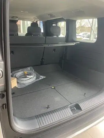 Kia PV5 Passenger Essential 51.5 kWh €3000 uit 2026, foto 11