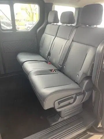Kia PV5 Passenger Essential 51.5 kWh €3000 uit 2026, foto 7