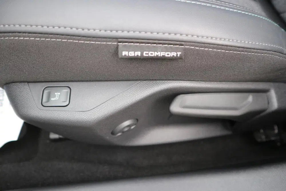 Peugeot 408 1.2 PureTech Allure 130PK AUTOMAAT NAVI 36 uit 2024, foto 13