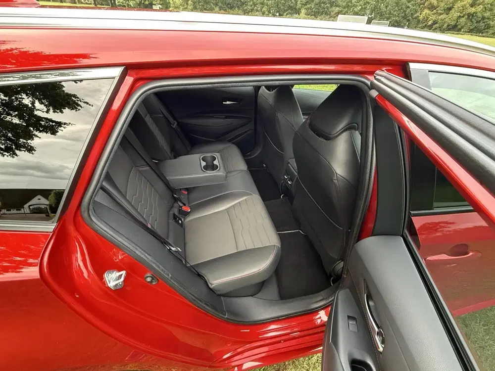 Toyota Corolla Corolla TS 2.0 Hybrid Lounge 184pk 85dkm Z uit 2021, foto 15