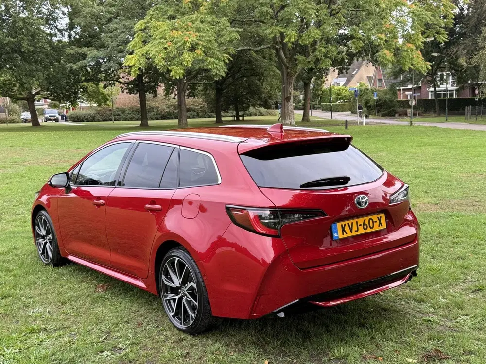 Toyota Corolla Corolla TS 2.0 Hybrid Lounge 184pk 85dkm Z uit 2021, foto 3