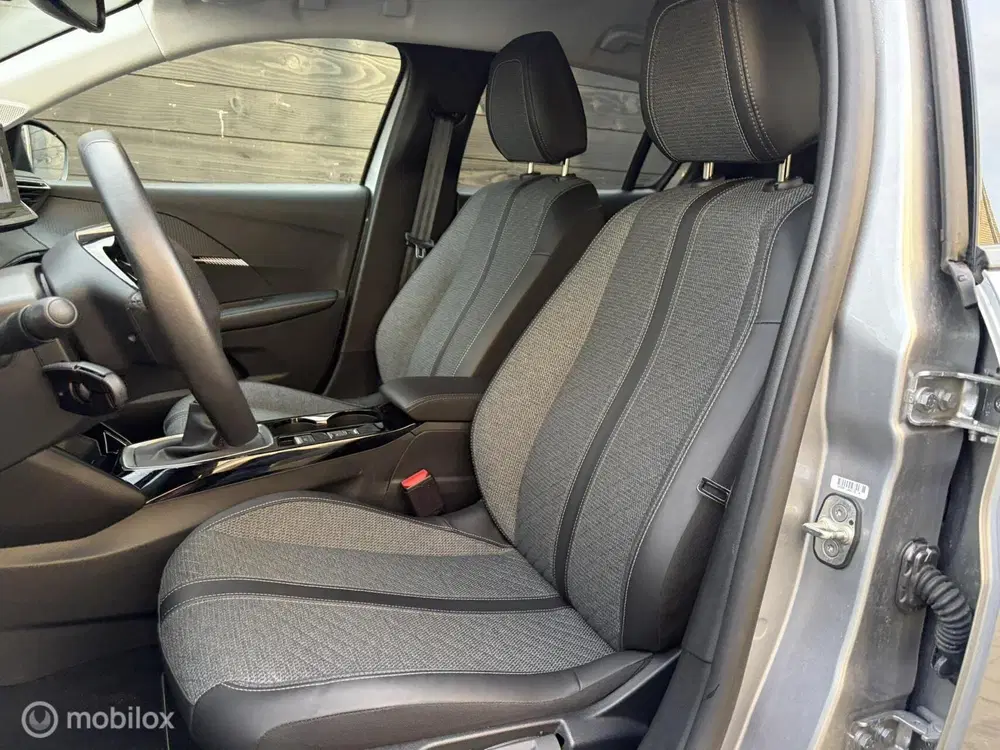 Peugeot 208 1.2 PureTech 100 Style 100 PK Clima uit 2025, foto 12