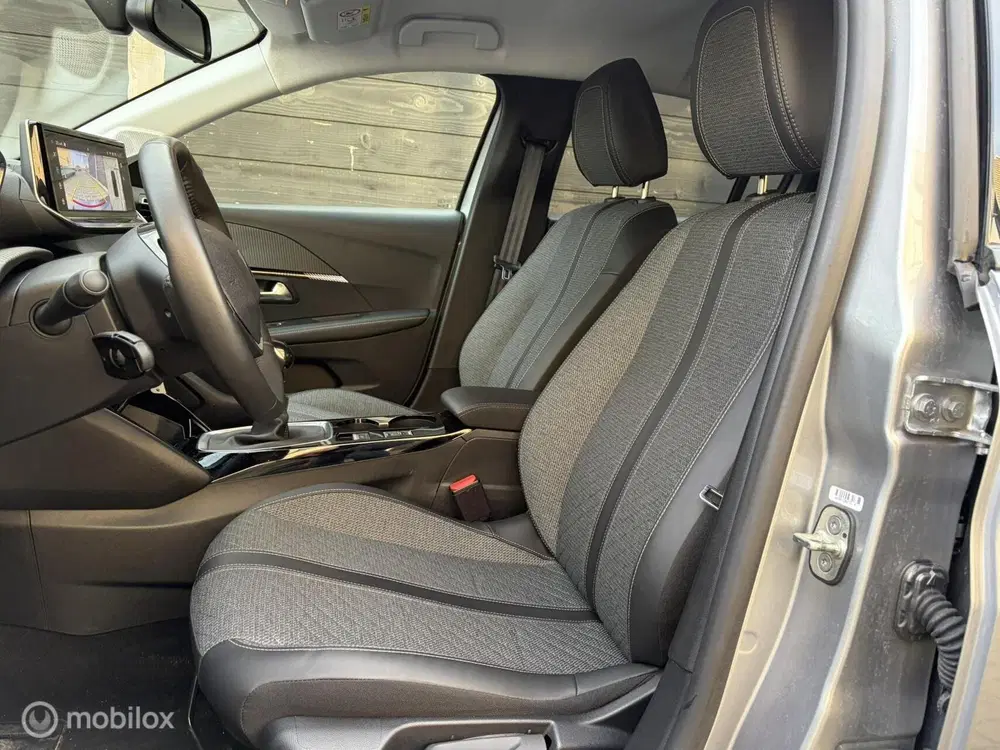Peugeot 208 1.2 PureTech 100 Style 100 PK Clima uit 2025, foto 13