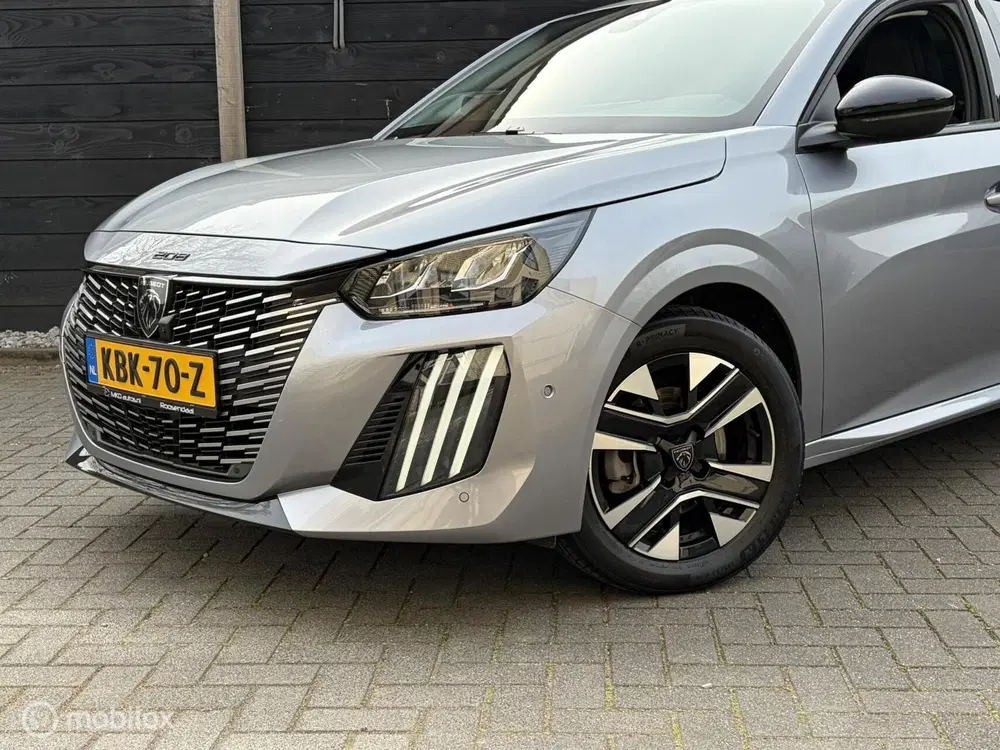 Peugeot 208 1.2 PureTech 100 Style 100 PK Clima uit 2025, foto 2