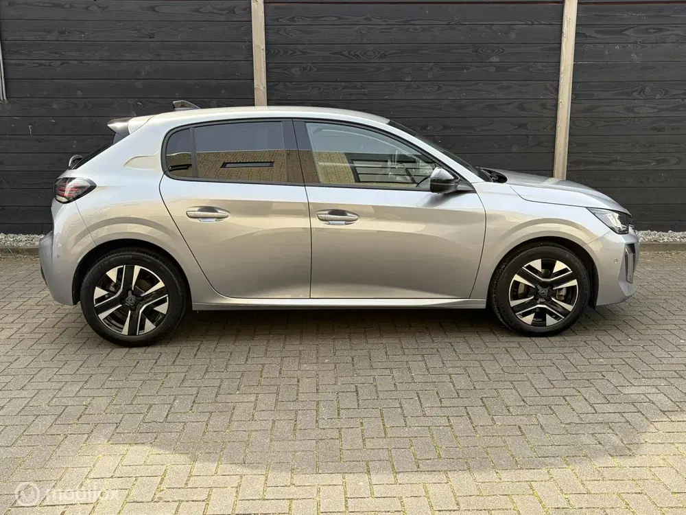 Peugeot 208 1.2 PureTech 100 Style 100 PK Clima uit 2025, foto 4