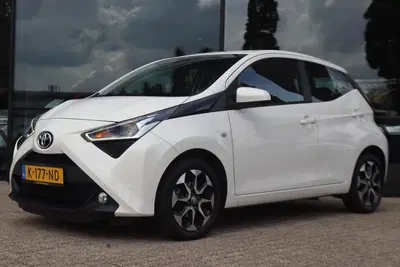 Toyota Aygo 1.0 VVT-i X-PLAY LIMITED AUT. uit 2019