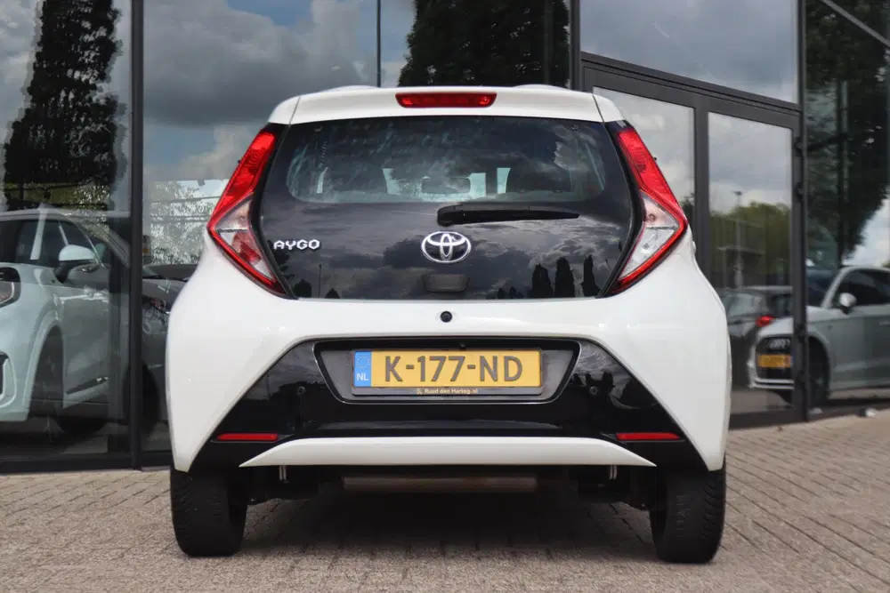 Toyota Aygo 1.0 VVT-i X-PLAY LIMITED AUT. uit 2019, foto 10