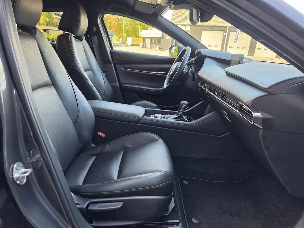 Mazda 3 2.0 e-SkyActiv-G M Hybrid 150 Luxury uit 2022, foto 10