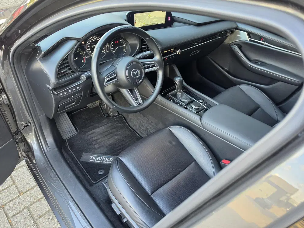 Mazda 3 2.0 e-SkyActiv-G M Hybrid 150 Luxury uit 2022, foto 2