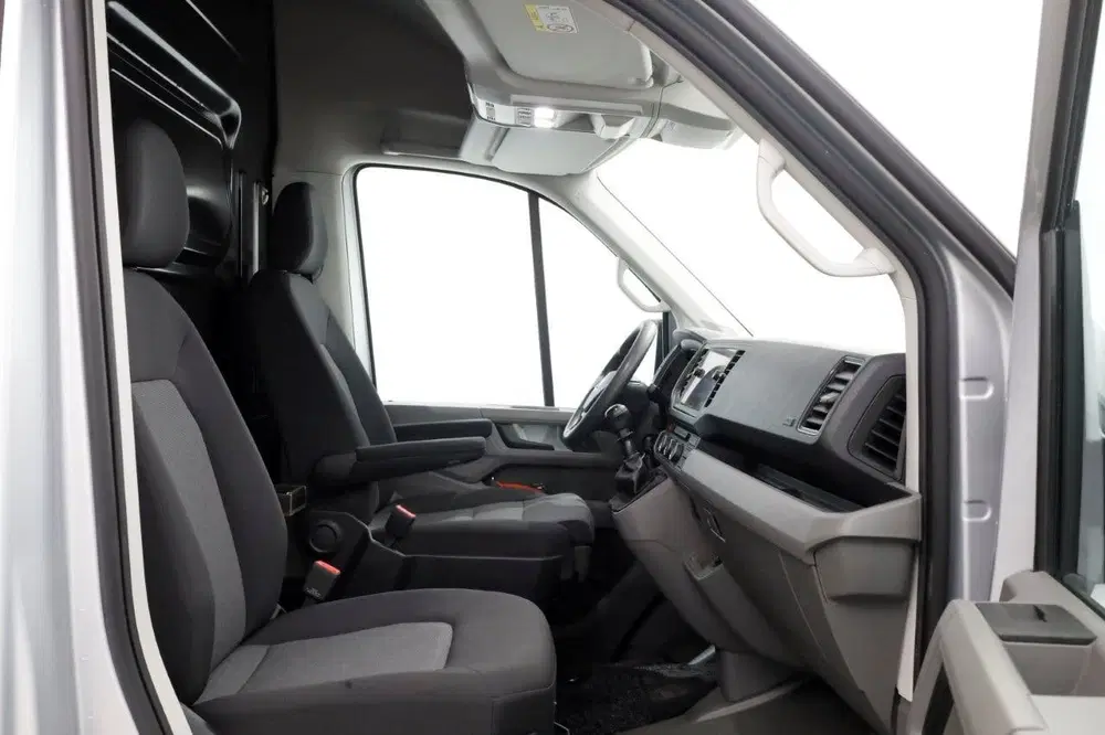Volkswagen Crafter 35 2.0 TDI 140pk L3H3 (L2H2) Airco uit 2021, foto 5