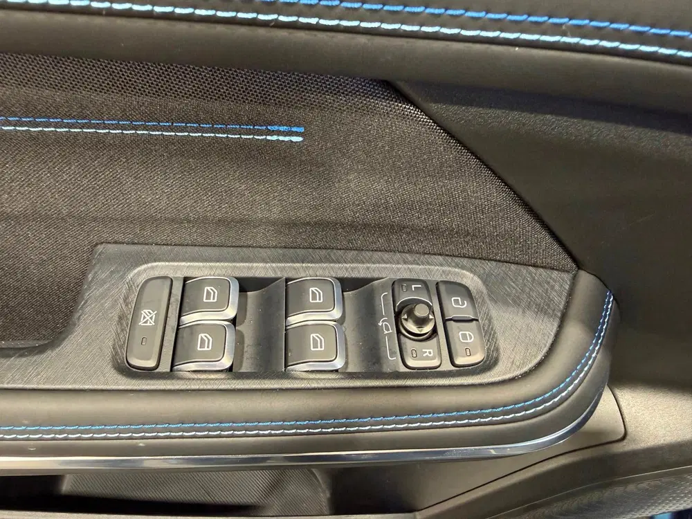 Lynk & Co 01 1.5 uit 2025, foto 11