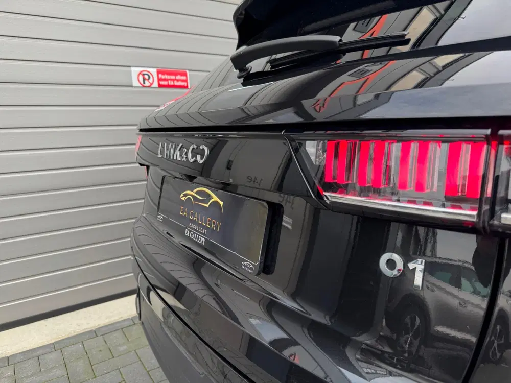 Lynk & Co 01 1.5 bomvol Black Edition 261PK 360Camera Z uit 2023, foto 2