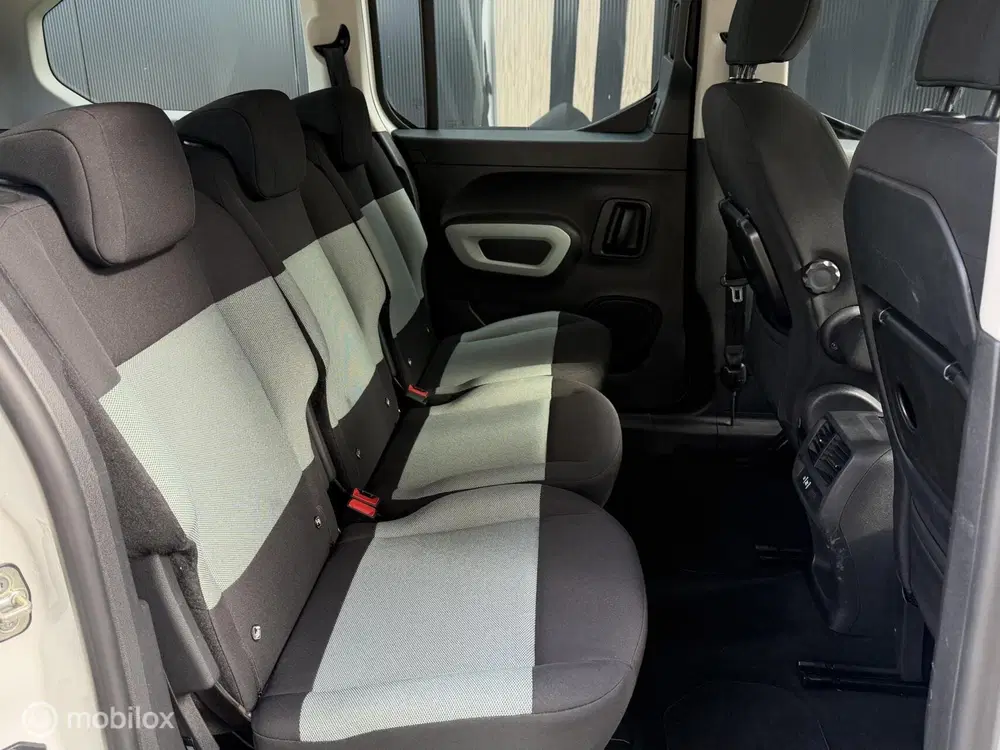 Citroën Berlingo Citroen Berlingo XL Feel 110pk I 7 zitplaa uit 2019, foto 10