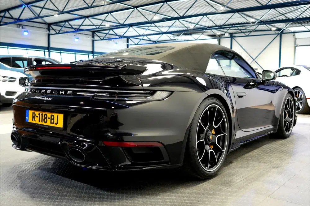 Porsche 911 3.8 Turbo S 478kW uit 2022, foto 6