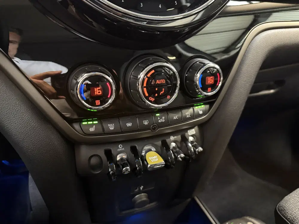 Mini Countryman 2.0 Cooper SE ALL4 Camera uit 2022, foto 12