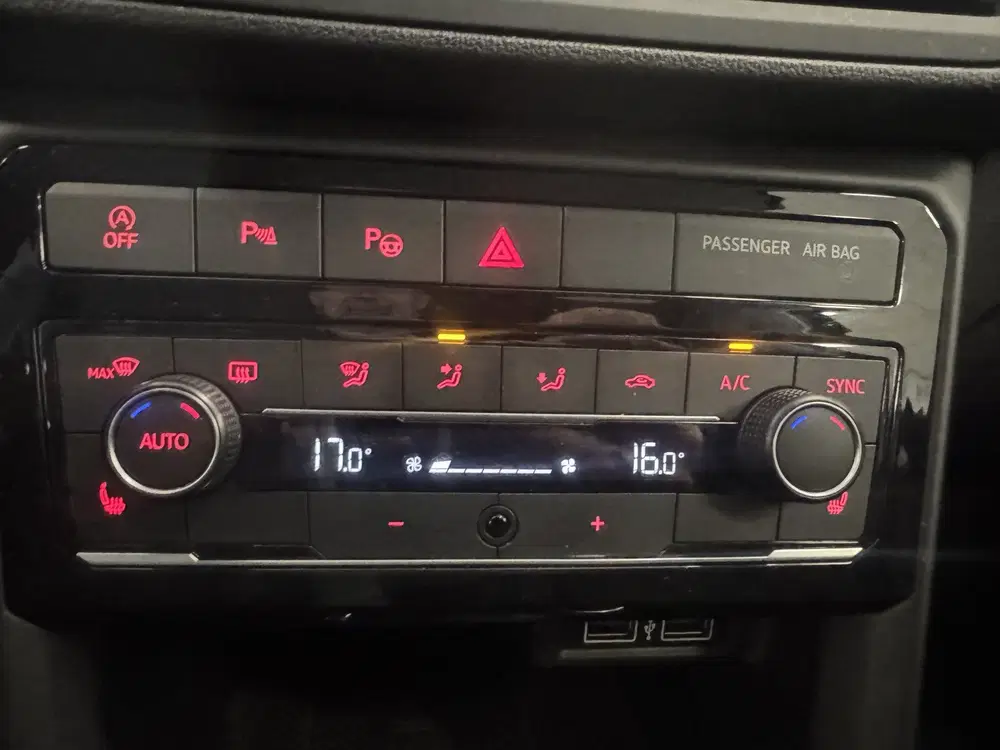 Volkswagen T-Cross 1.0 TSI uit 2019, foto 10