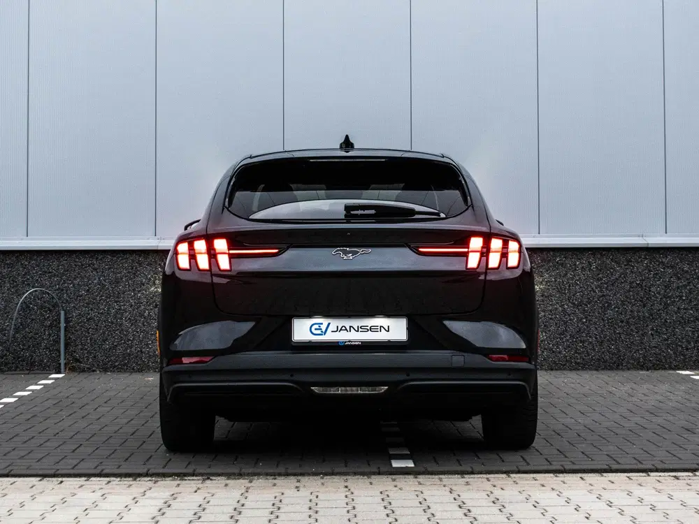 Ford Mustang Mach-E Extended RWD 98 kWh uit 2022, foto 6