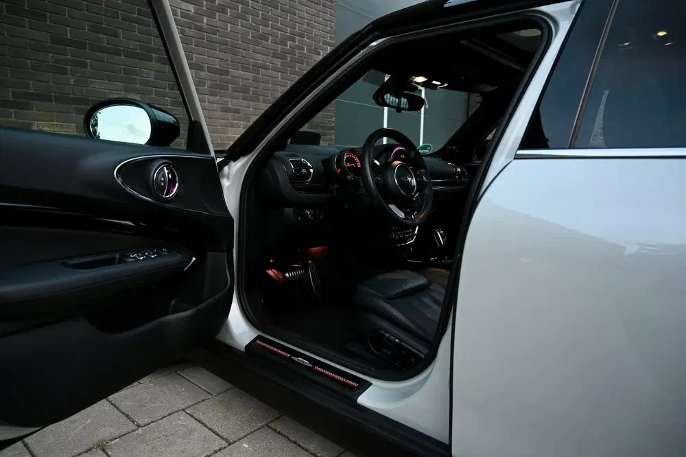 Mini Clubman JCW ALL4 2.0 Chili uit 2019, foto 14