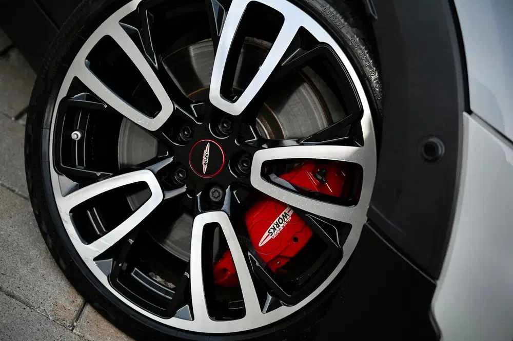 Mini Clubman JCW ALL4 2.0 Chili uit 2019, foto 7