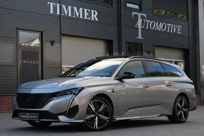 Peugeot 308 1.6 Plug-in Hybrid 225 GT uit 2023