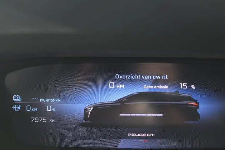 Peugeot 308 1.6 Plug-in Hybrid 225 GT uit 2023, foto 11