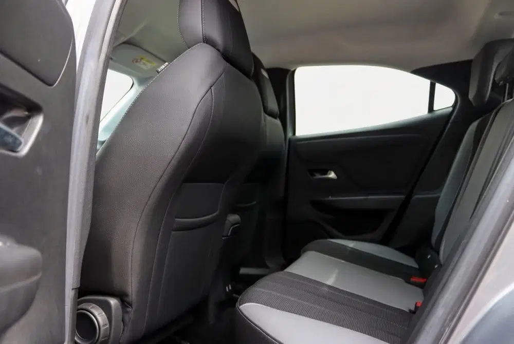 Opel Mokka 1.2 Turbo Elegance Automaat 131PK uit 2023, foto 12
