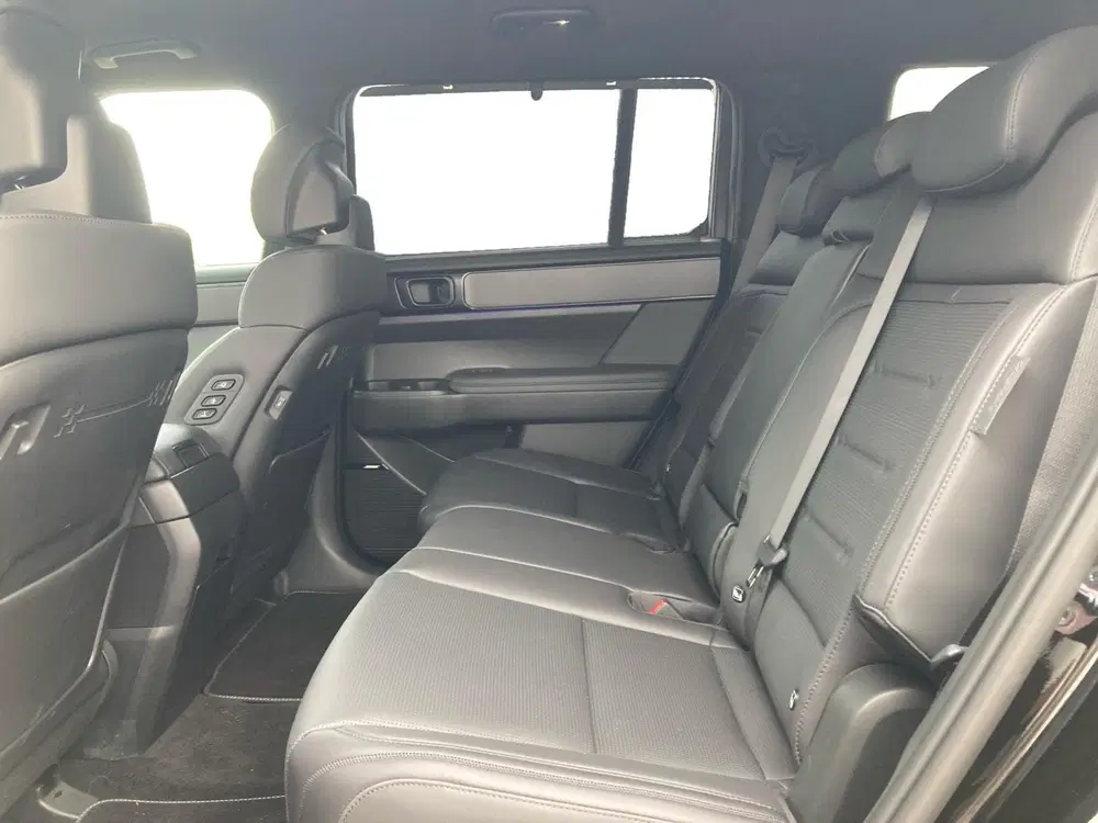 Hyundai SANTA FE 1.6 T-GDI PHEV Black Line 4WD 7p uit 2026, foto 11