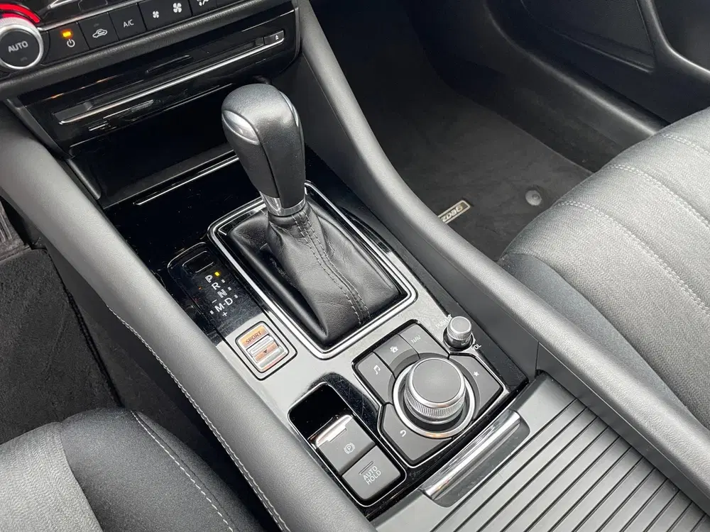 Mazda 6 2.0 SkyActiv-G 145 TS uit 2019, foto 15