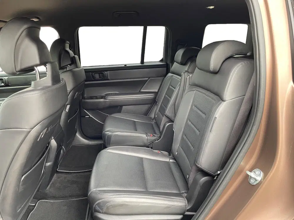 Hyundai SANTA FE 1.6 T-GDI PHEV Black Line 4WD 6p uit 2025, foto 11