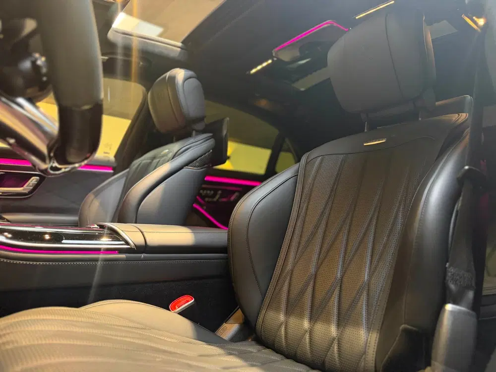 Mercedes-Benz S-Klasse AMG 63 S E Performance uit 2024, foto 4