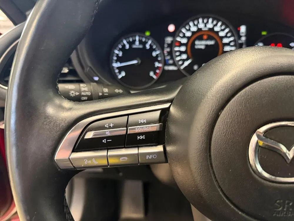 Mazda 3 2.0 SKYACTIVE X uit 2019, foto 14