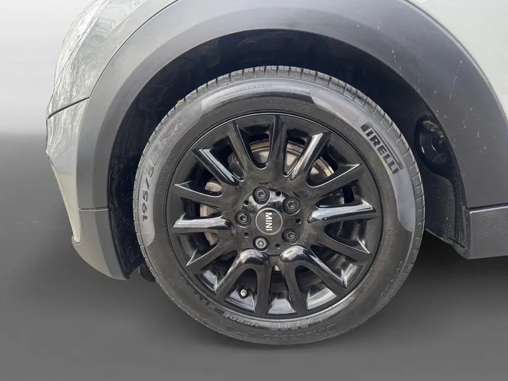 Mini Cooper 1.5 Cooper Business Edition Automaat uit 2019, foto 8