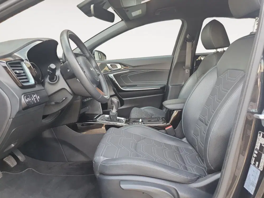 Kia Ceed 1.0T Design Edition uit 2025, foto 14