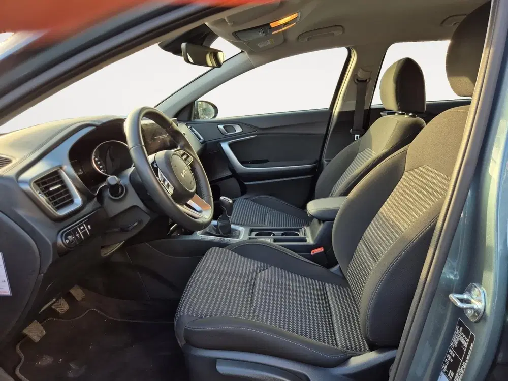 Kia Ceed 1.0 T-GDi DynamicLine uit 2025, foto 10