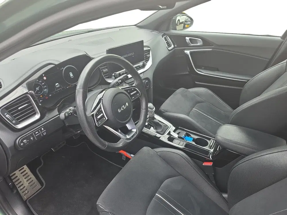 Kia Ceed 1.5 T-GDi GT-PlusLine uit 2024, foto 11