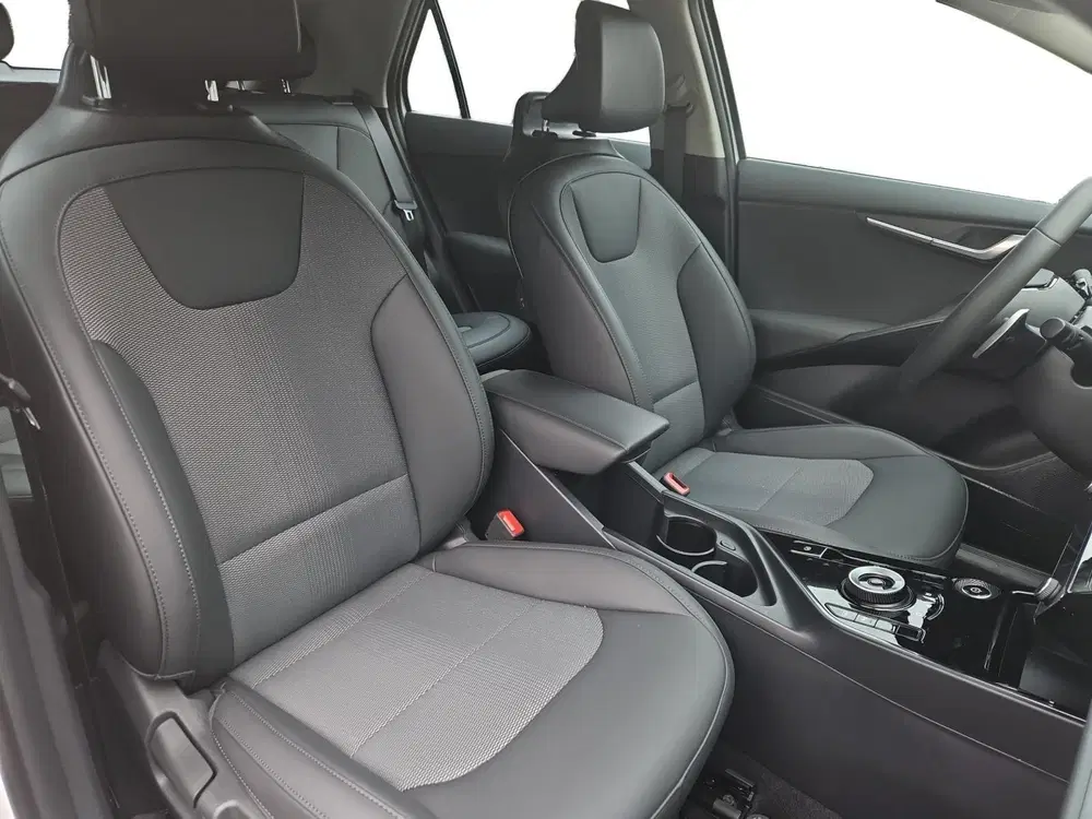 Kia Niro DynamicLine 64.8 kWh uit 2025, foto 10