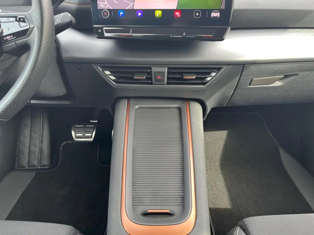 Cupra Born Impulse 62 kWh uit 2024, foto 8