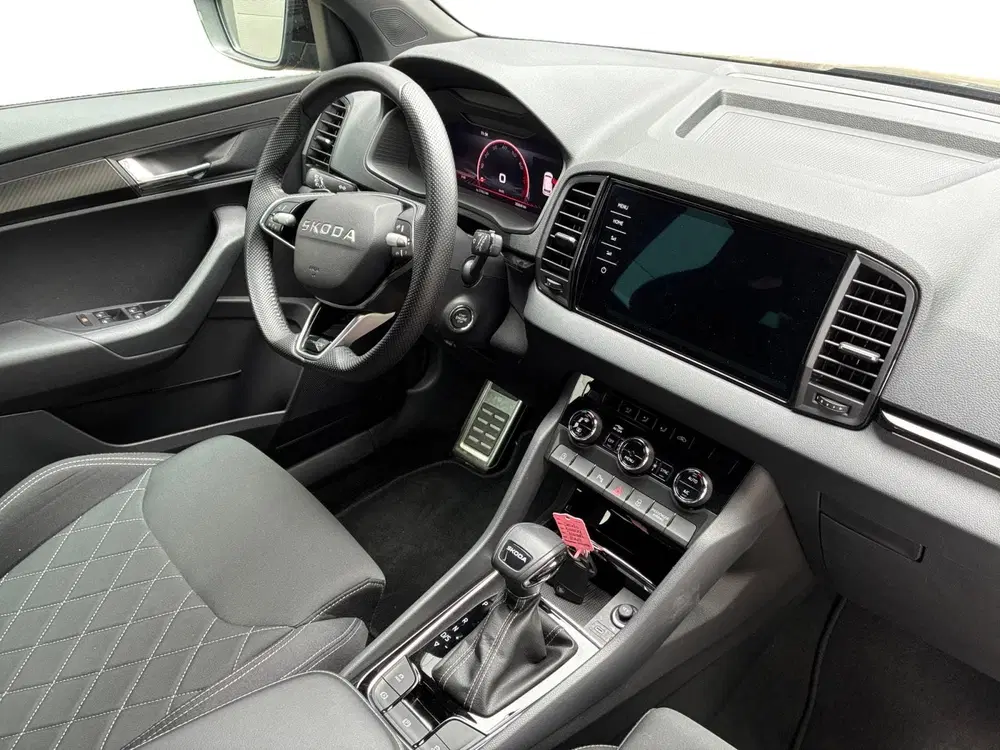 Skoda Karoq 1.5 TSI ACT Sportline Business 150PK DSG A uit 2025, foto 3