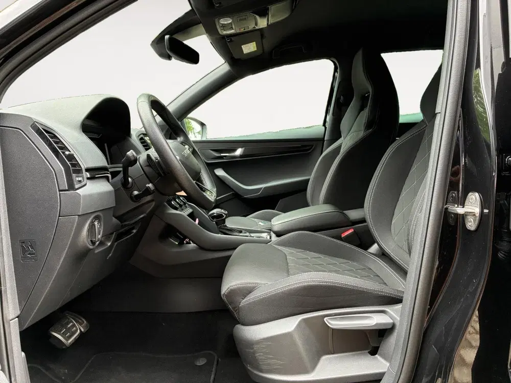 Skoda Karoq 1.5 TSI ACT Sportline Business 150PK DSG A uit 2025, foto 5