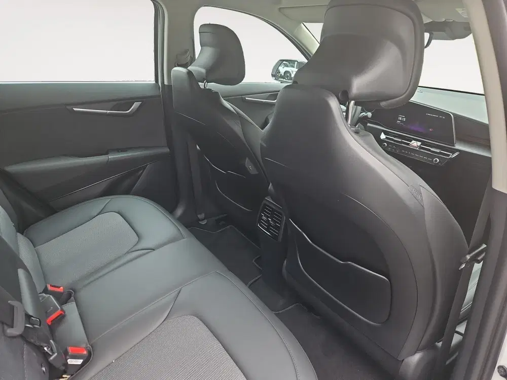 Kia Niro DynamicLine 64.8 kWh uit 2025, foto 11