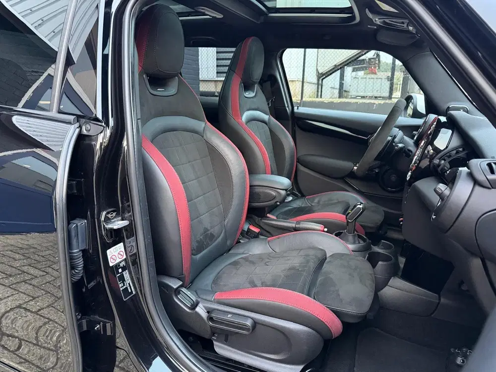 Mini Cooper S Cooper S 2.0 5-deurs uit 2019, foto 14