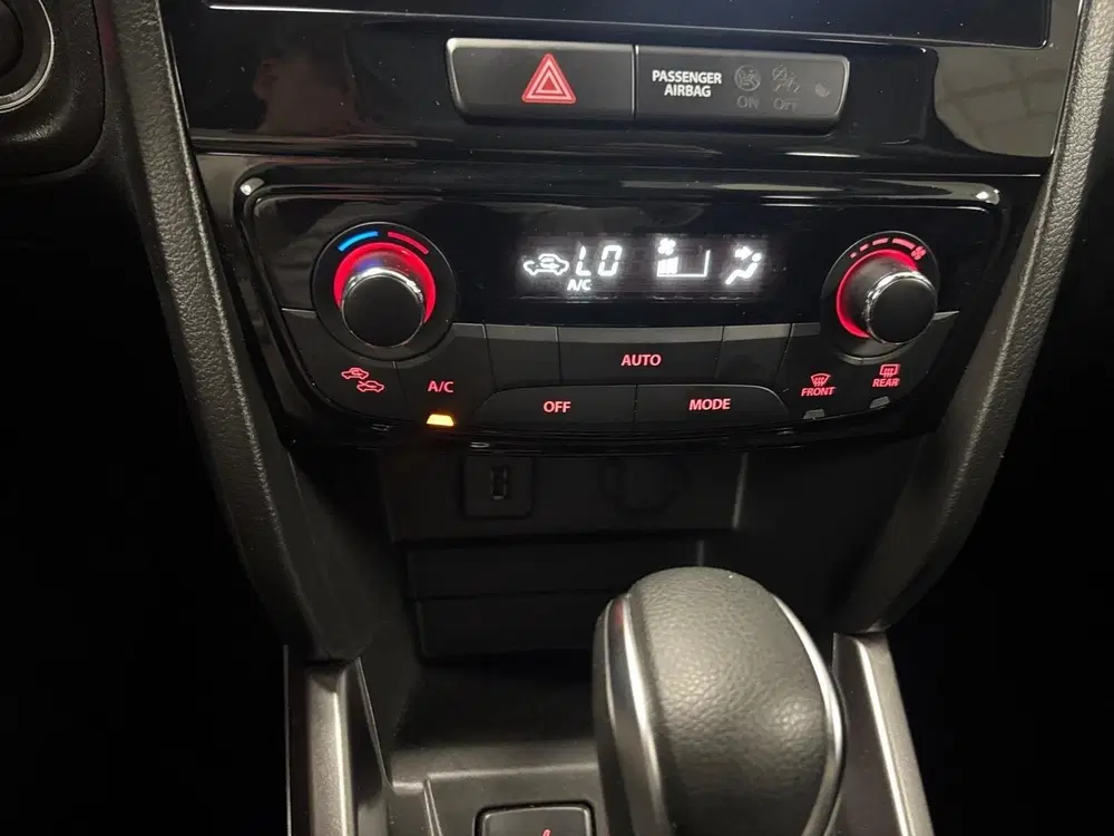 Suzuki Vitara 1.5 Hybrid Select AUTOMAAT NAVI AIRCO ADAP uit 2025, foto 11