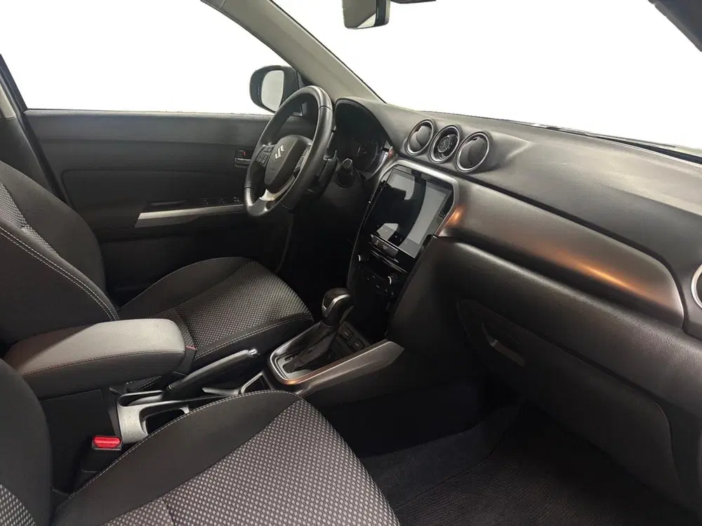 Suzuki Vitara 1.5 Hybrid Select AUTOMAAT NAVI AIRCO ADAP uit 2025, foto 8