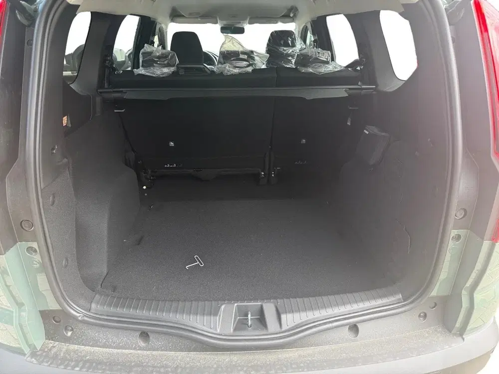 Dacia Duster 1.6 Hybrid 140 Journey NAVIGATIE AIRCO 360 uit 2025, foto 10