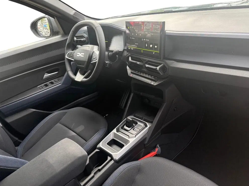 Dacia Duster 1.6 Hybrid 140 Journey NAVIGATIE AIRCO 360 uit 2025, foto 12