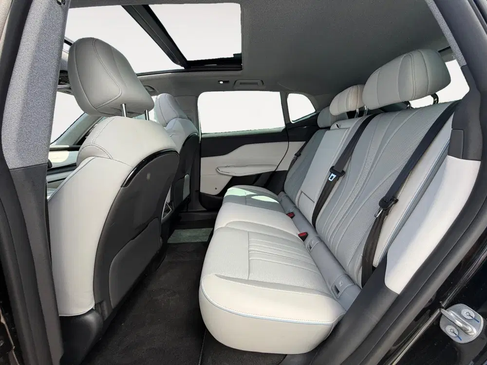 Voyah Courage Business Edition 80 kWh uit 2026, foto 10