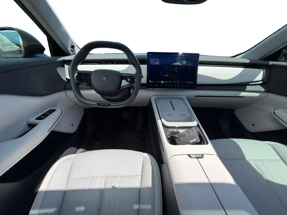 Voyah Courage Business Edition 80 kWh uit 2026, foto 11