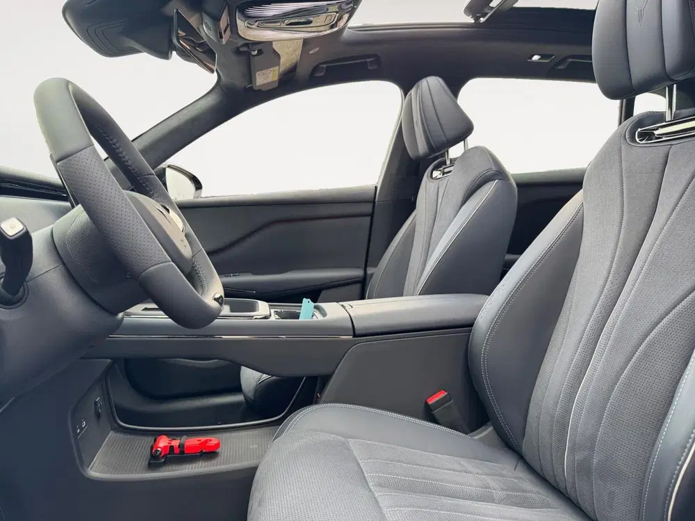 Voyah Courage Performance Edition 80 kWh uit 2025, foto 5