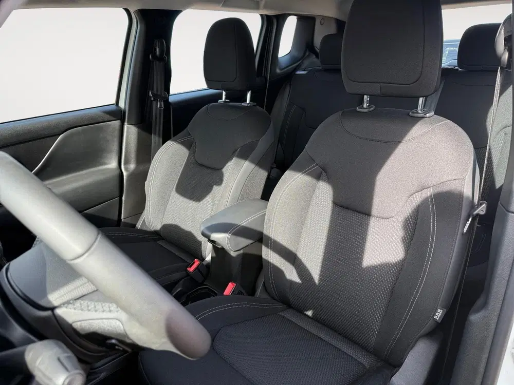 Jeep Renegade 1.5T e-Hybrid Longitude *Automaat*Navi+Cam uit 2024, foto 9